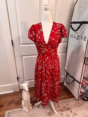 Emery Rose Red Floral V-Neck Midi Dress with Puff Sleeves and Fitted Waist